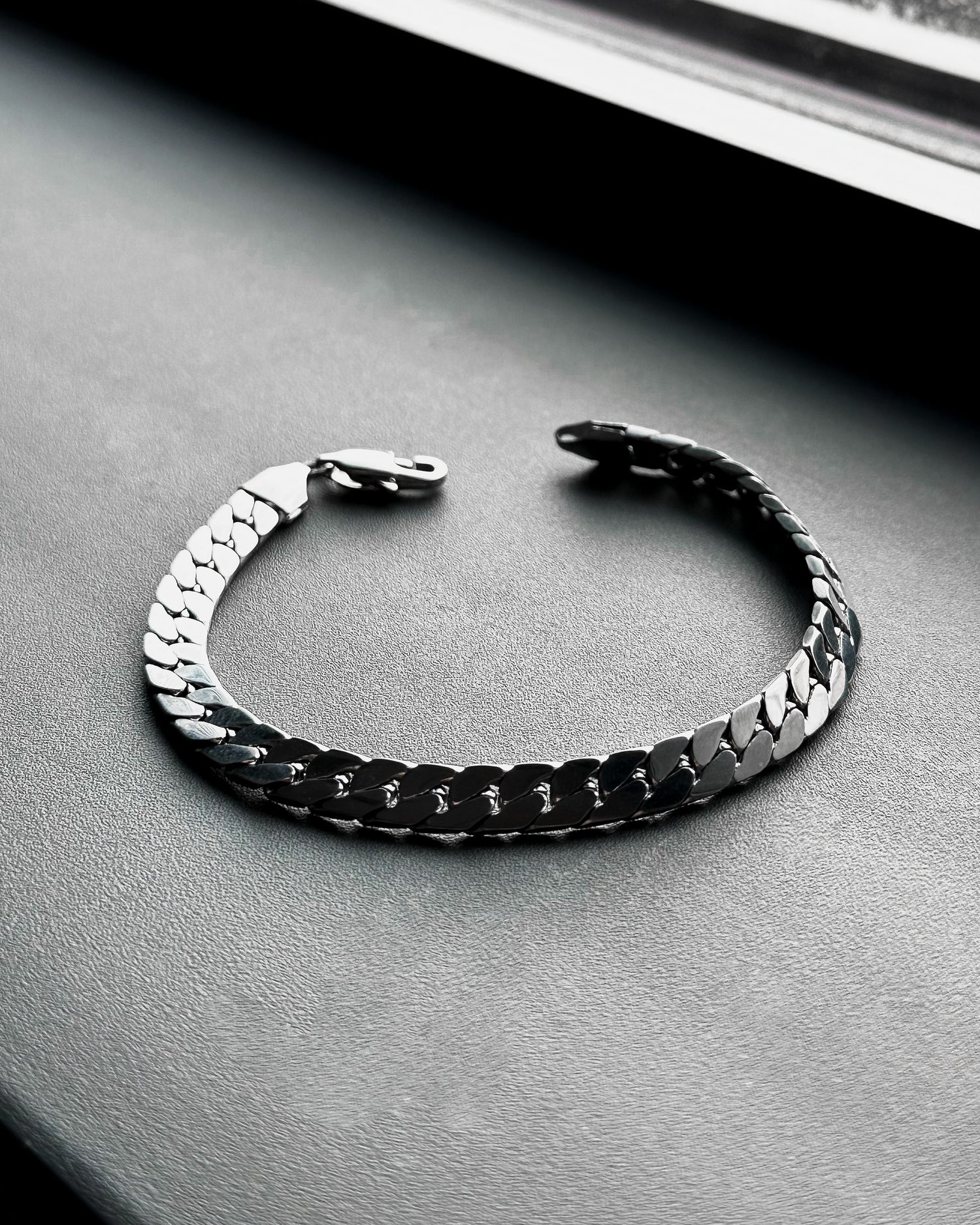 Swirl Chain Bracelet