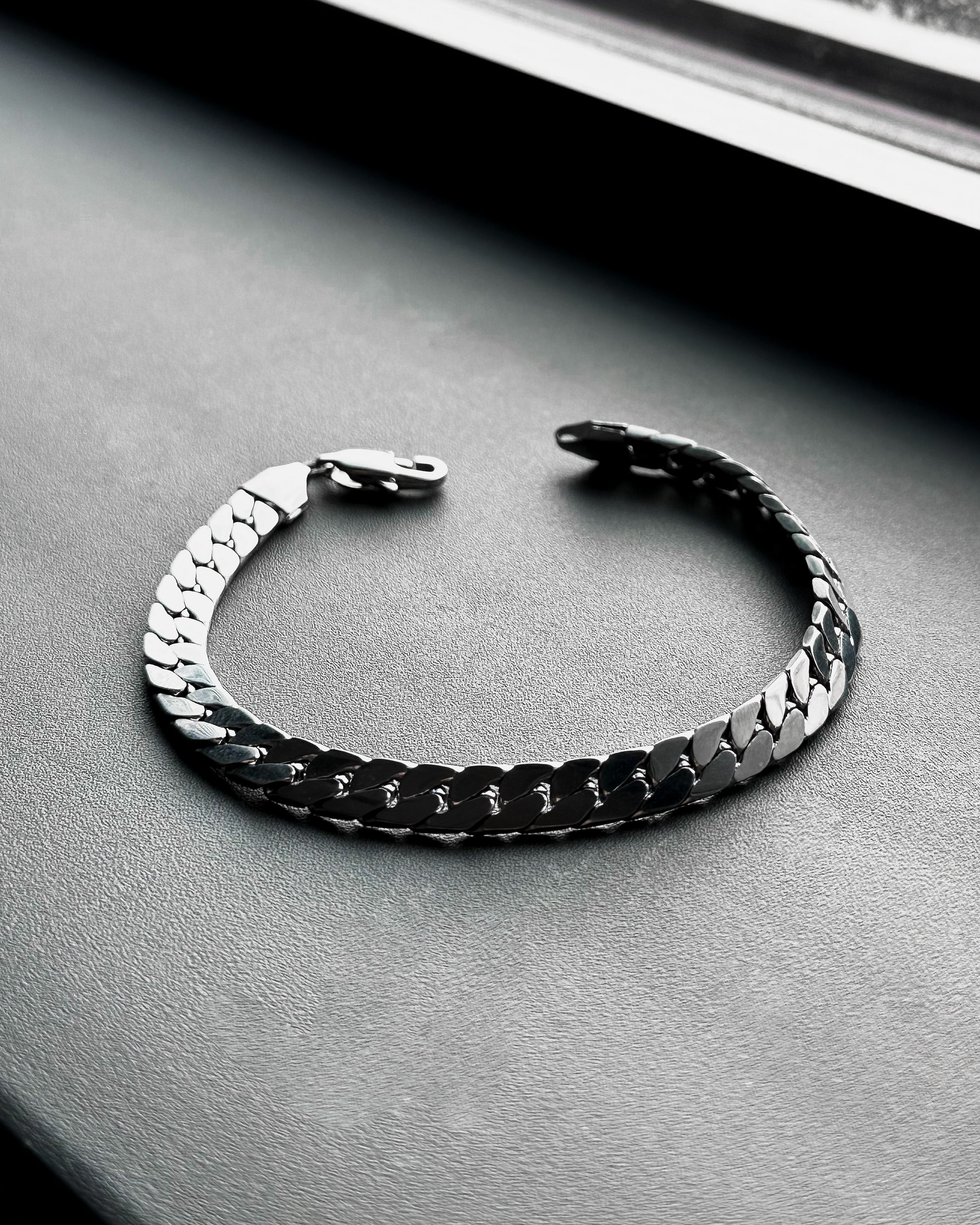 Swirl Chain Bracelet