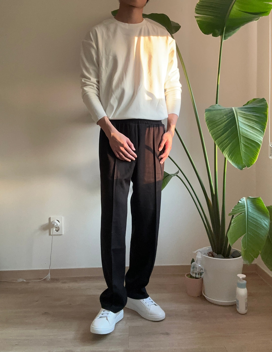 (超舒適!)黑色彈性落地褲 