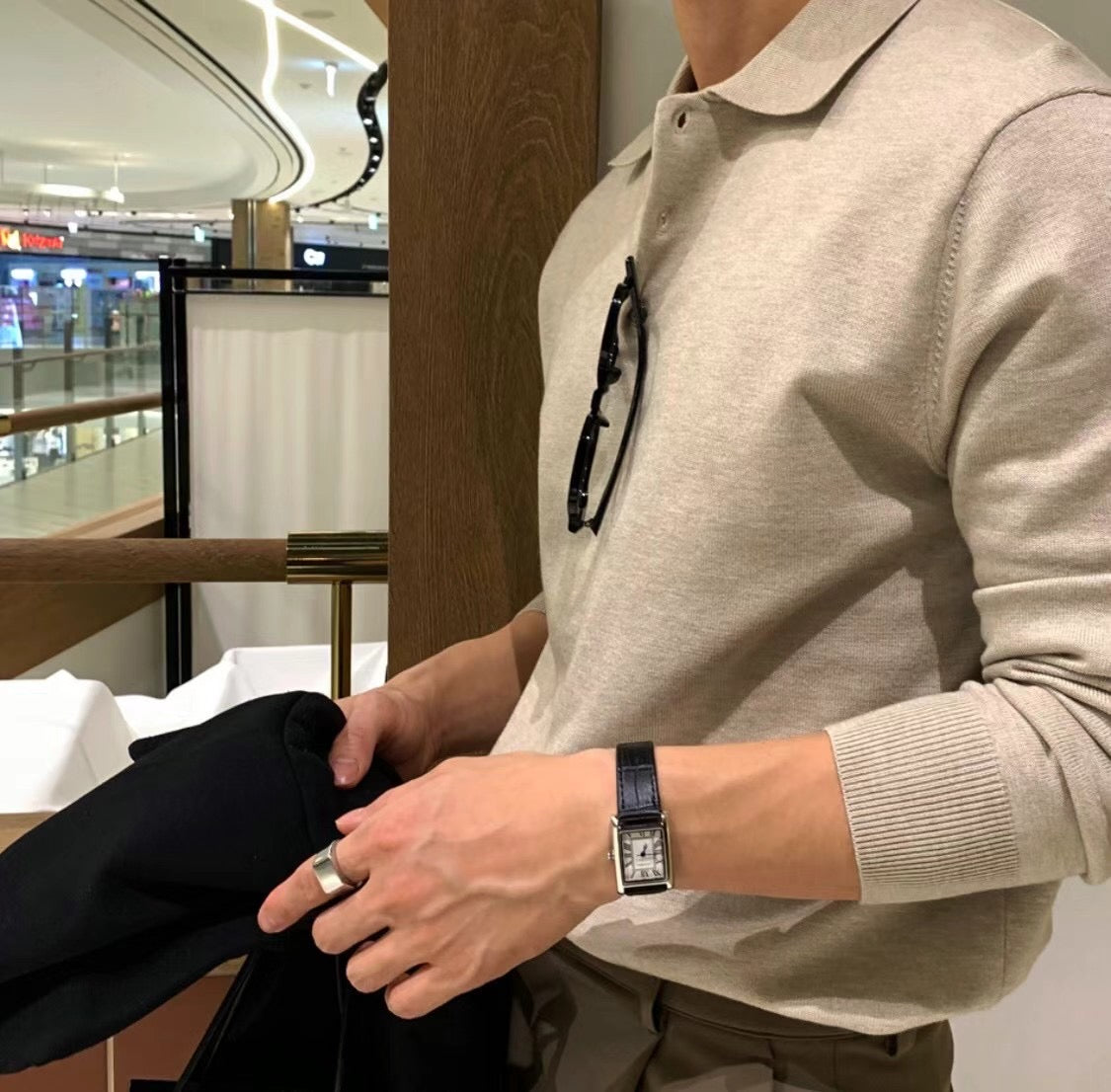 鈕扣領口基本款上衣