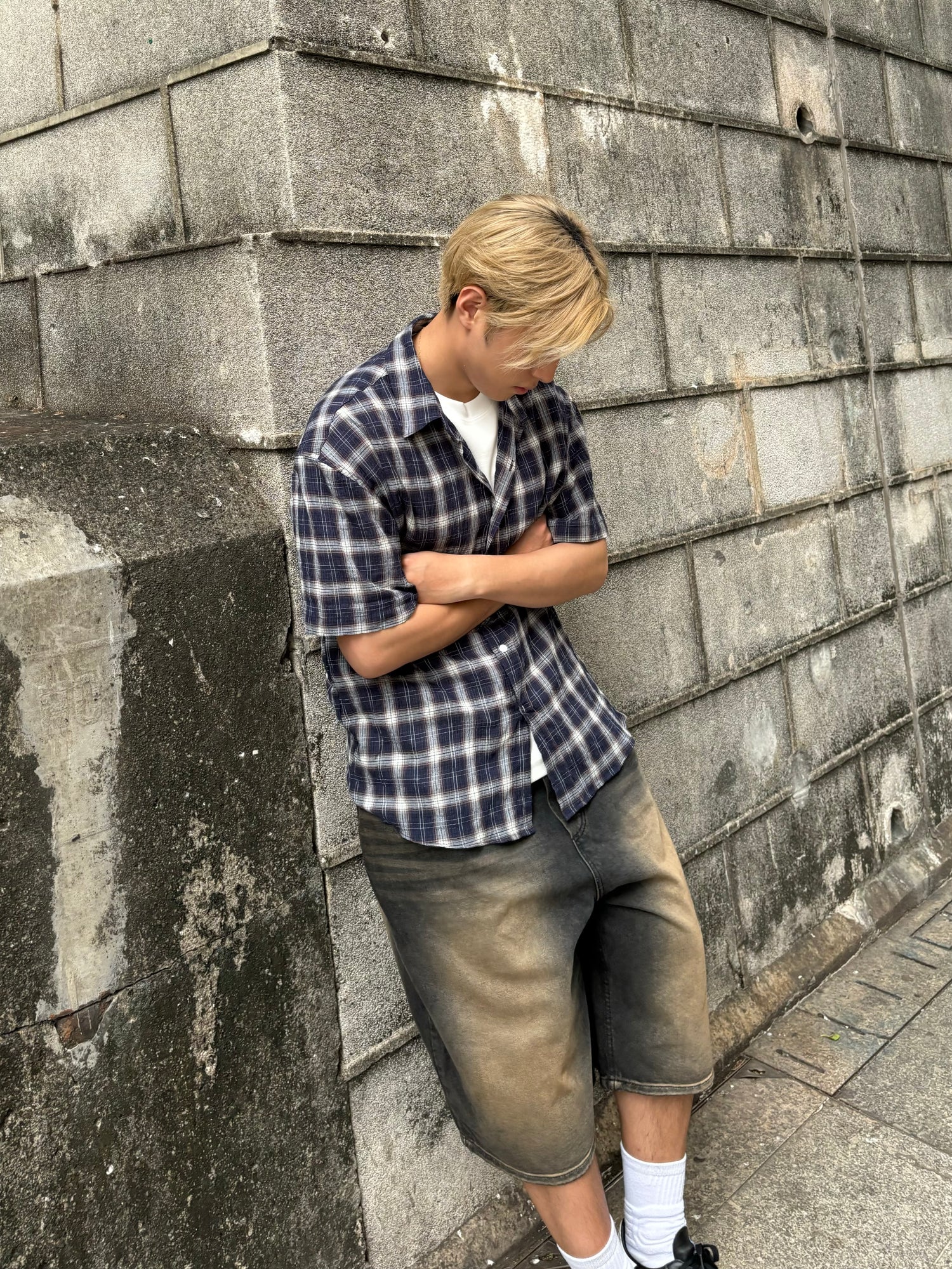 啡黑水洗牛仔短褲 男裝褲