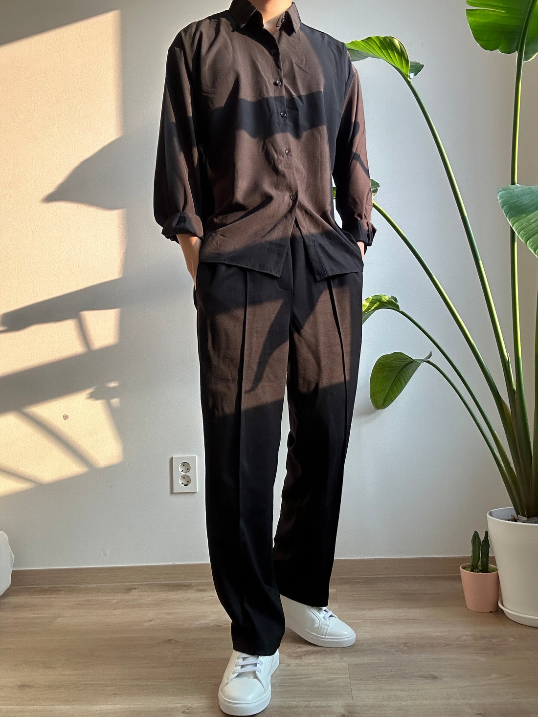 透氣輕薄黑色襯衫 香港男裝