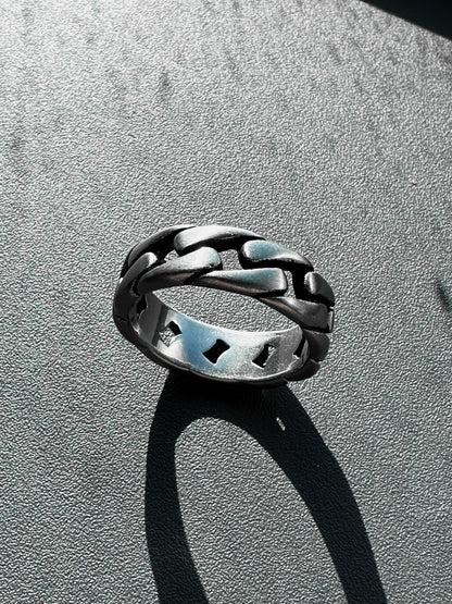 Twisted Ring