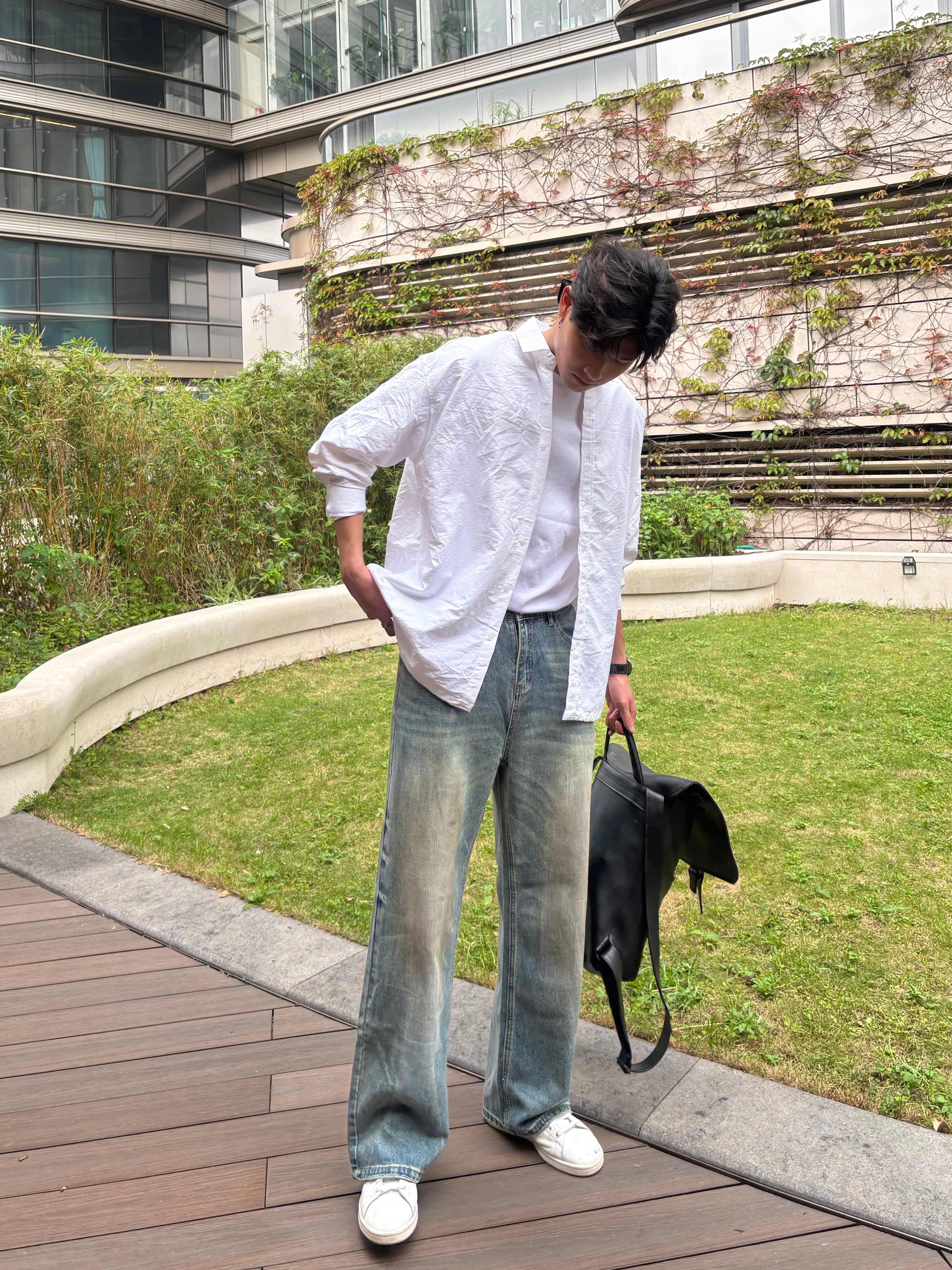 質感淡紋理白色襯衫