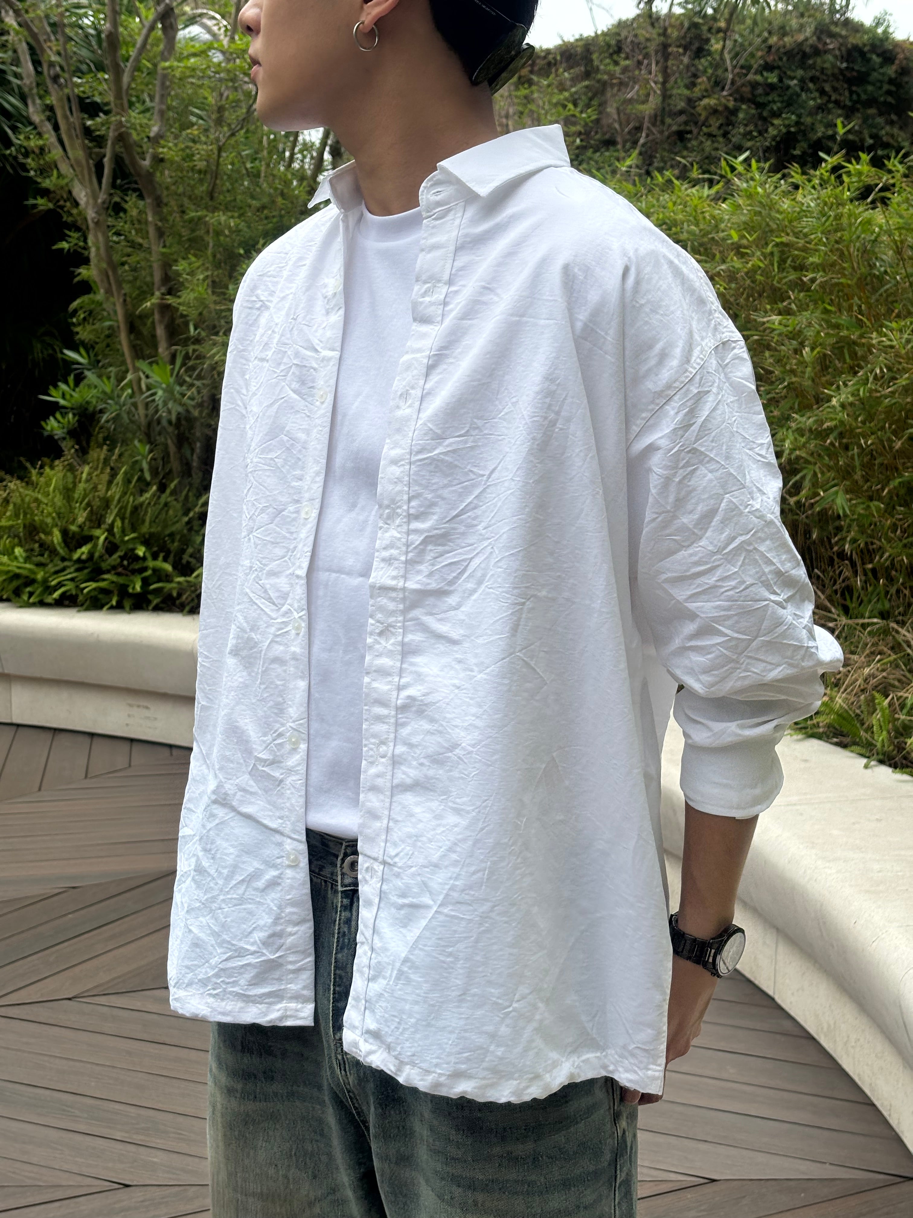 質感淡紋理白色襯衫