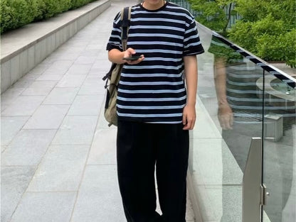 間條襯搭短袖上衣