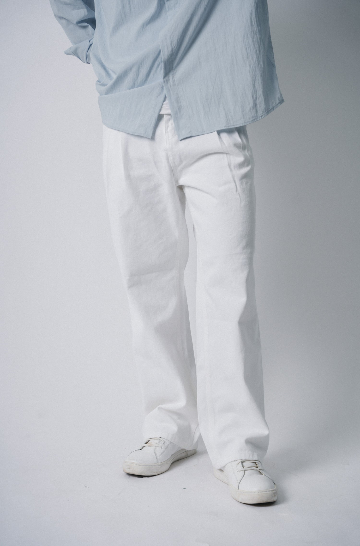 挺身落地牛仔褲