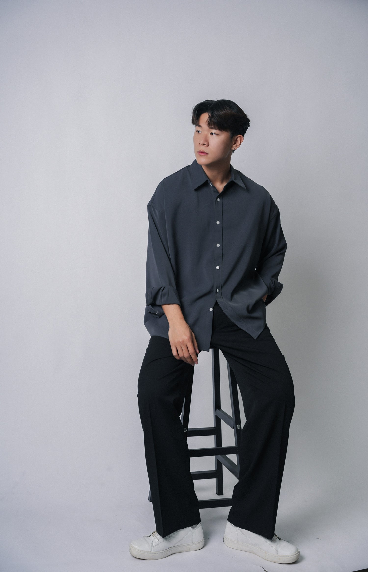 垂墜感滑身碳灰襯衫Basic Charcoal Shirt － 韓國男裝