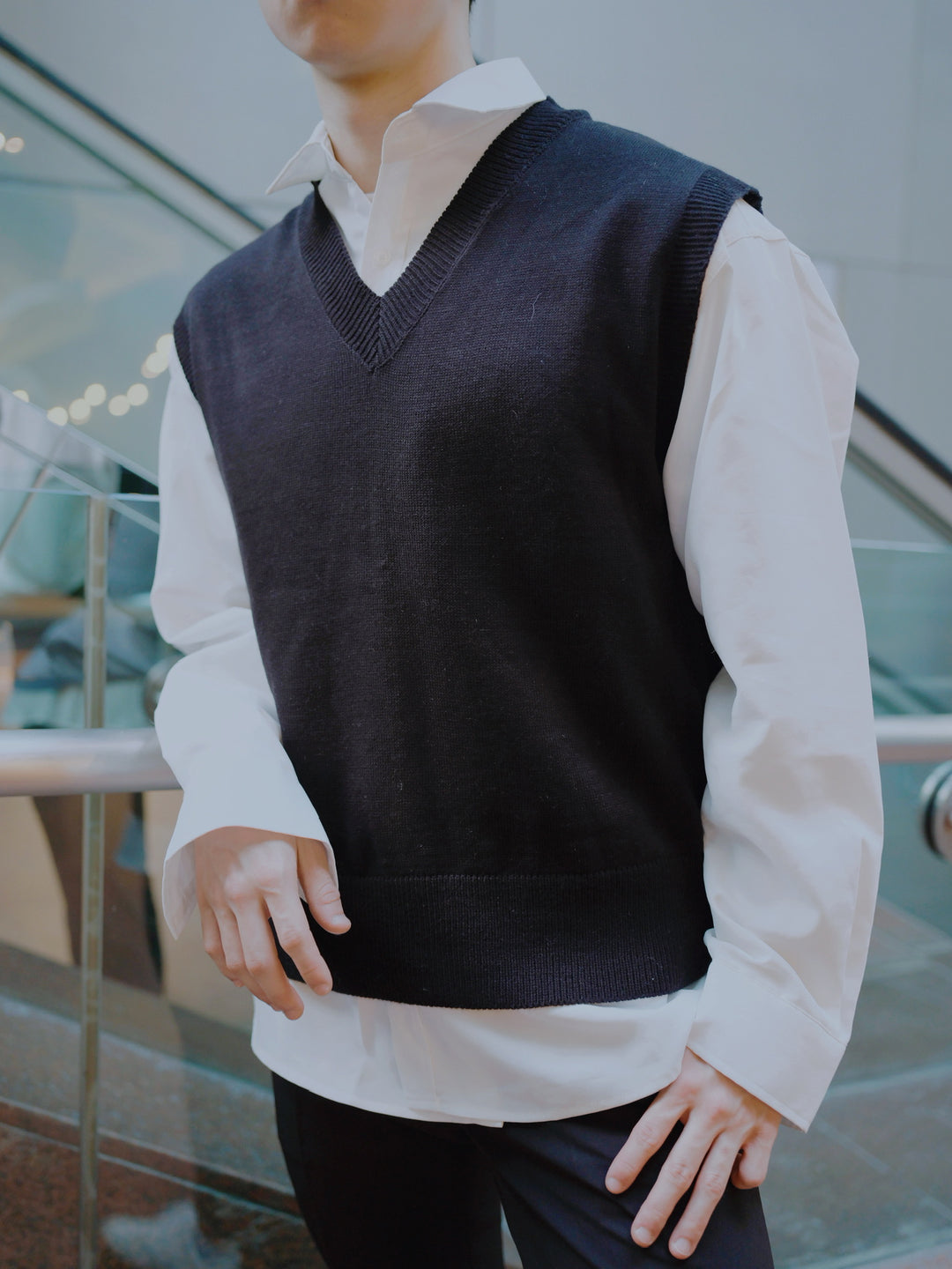 黑色密冷織冷背心Vneck Black Knit Vest－韓國男裝