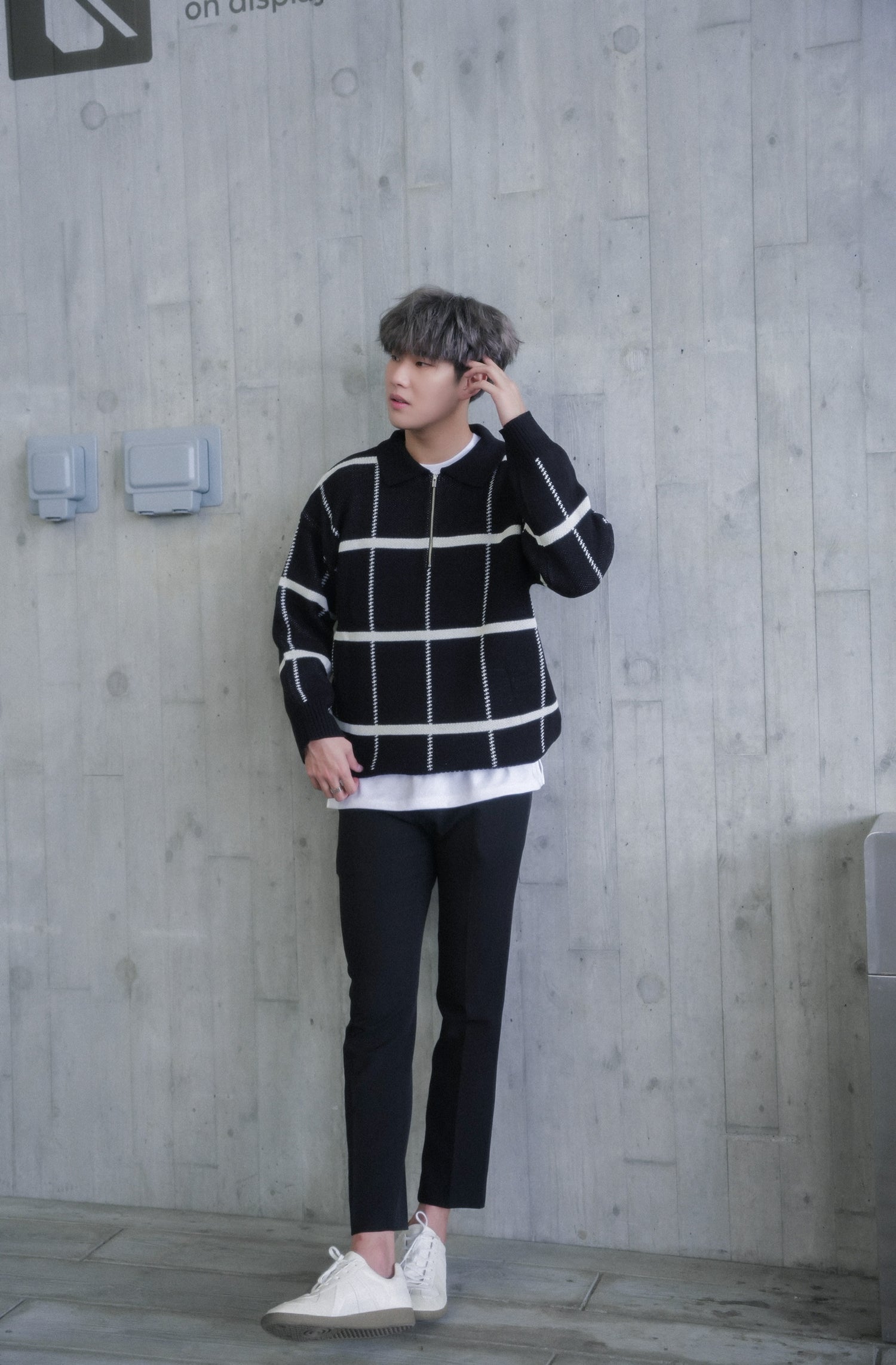 黑色格紋拉鍊上衣Check Zip Jumper in Black－韓國男裝