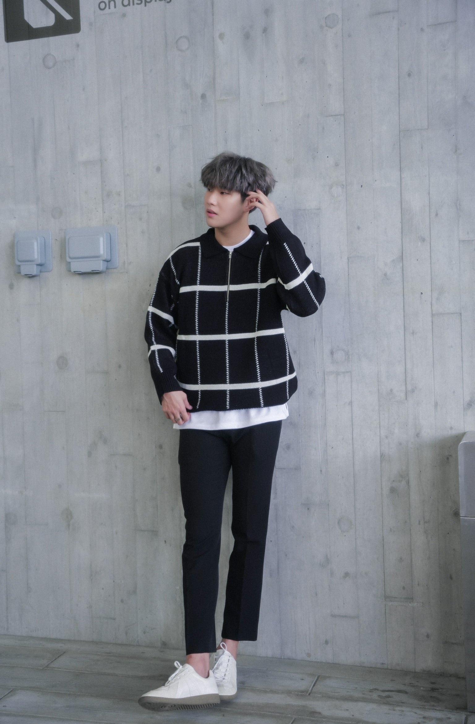 黑色格紋拉鍊上衣Check Zip Jumper in Black－韓國男裝