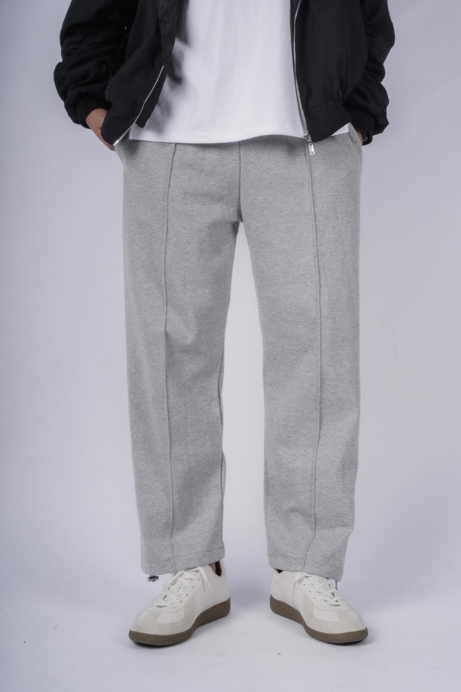 灰色必備長褲