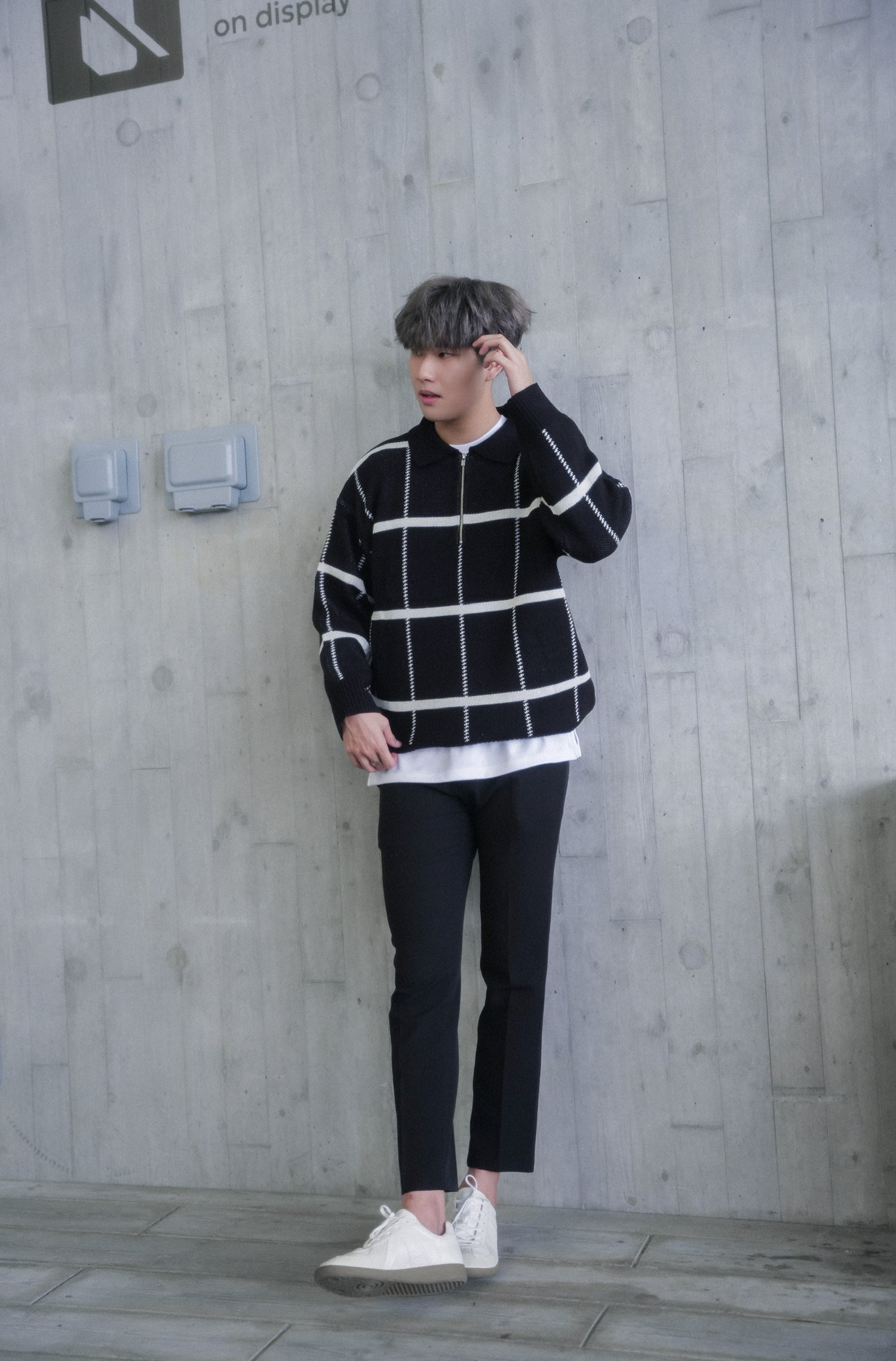 黑色格紋拉鍊上衣Check Zip Jumper in Black－韓國男裝