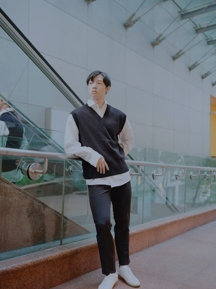 黑色密冷織冷背心Vneck Black Knit Vest－韓國男裝