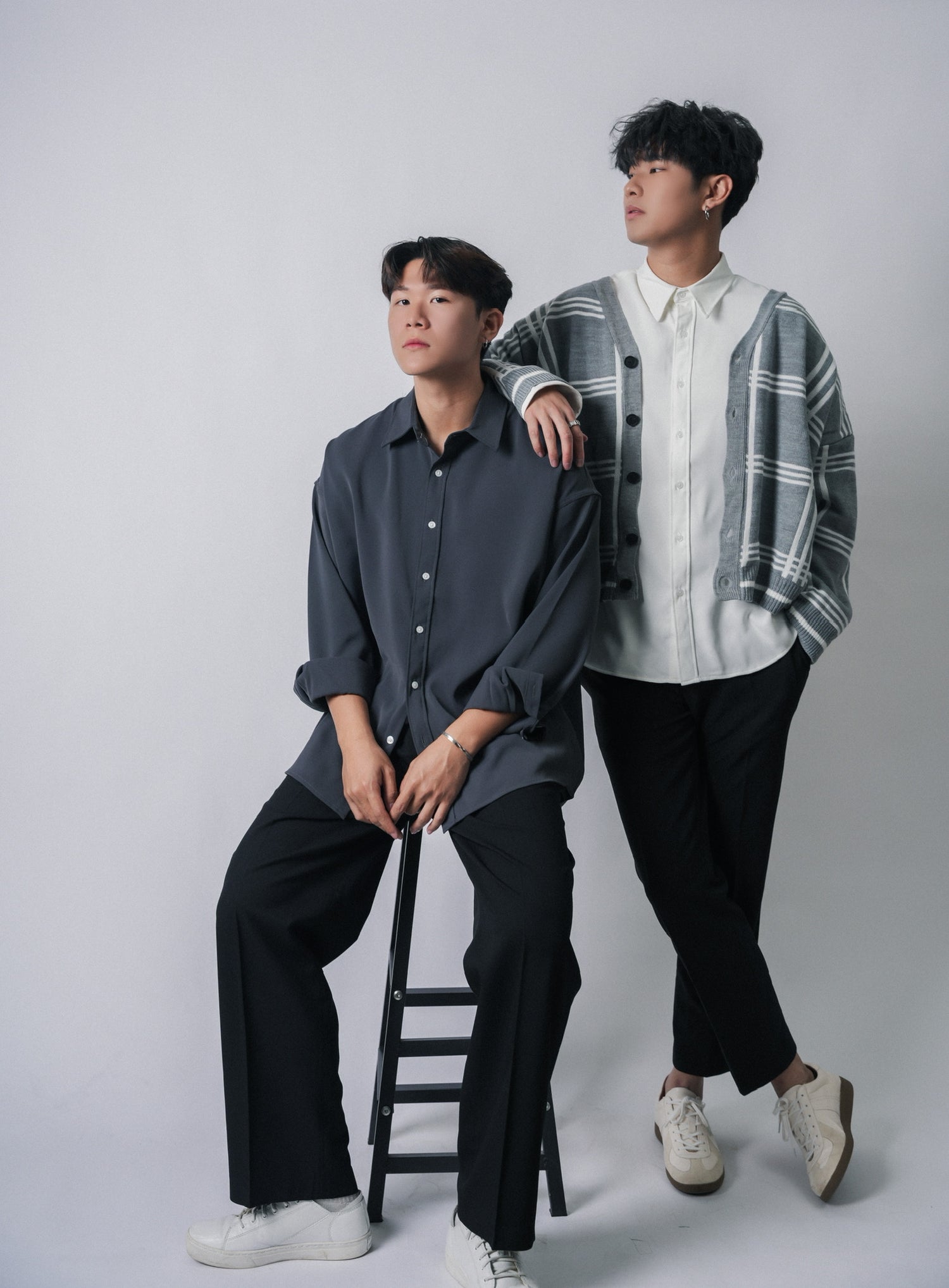 垂墜感滑身碳灰襯衫Basic Charcoal Shirt － 韓國男裝