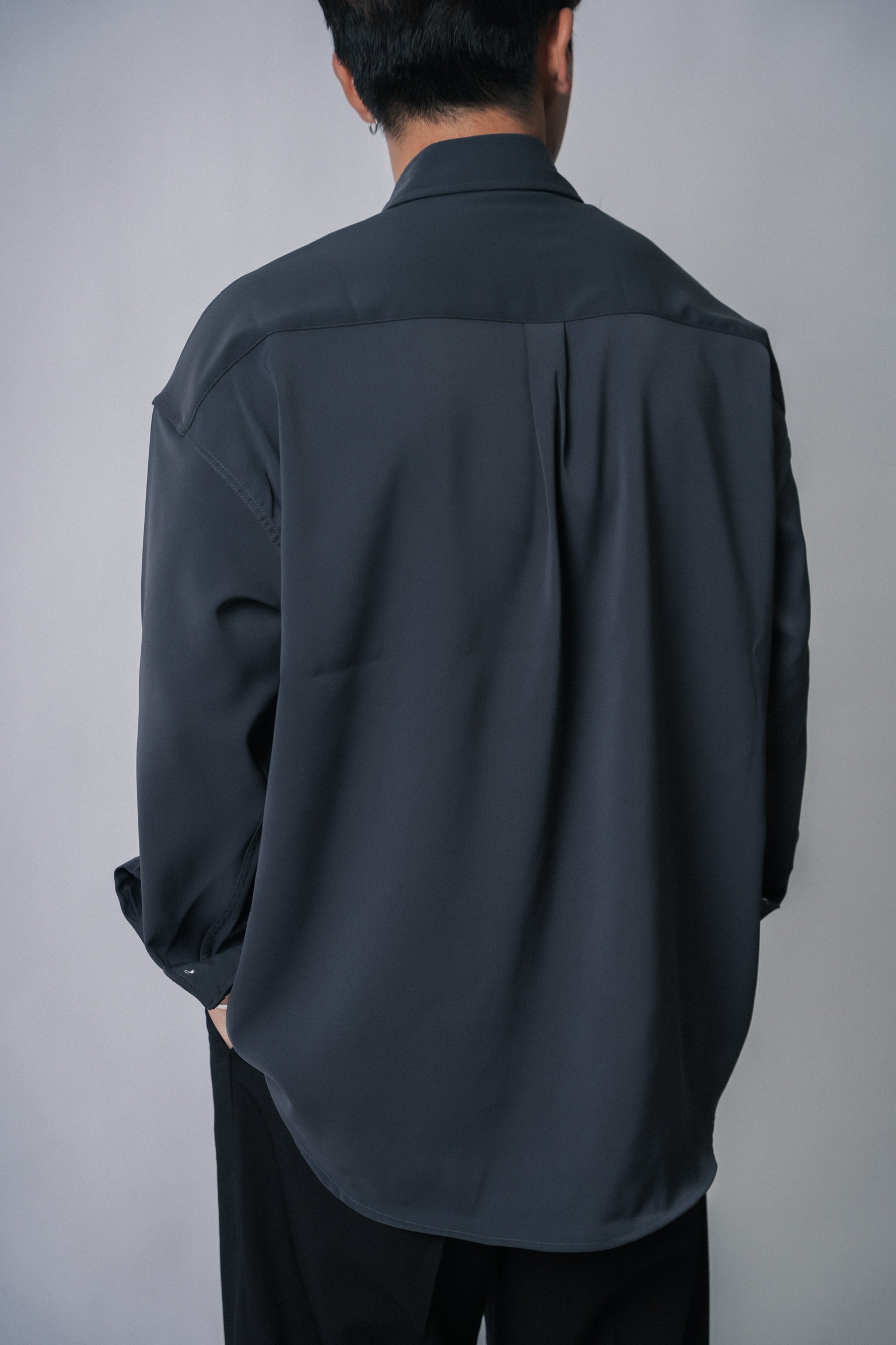 垂墜感滑身碳灰襯衫Basic Charcoal Shirt － 韓國男裝