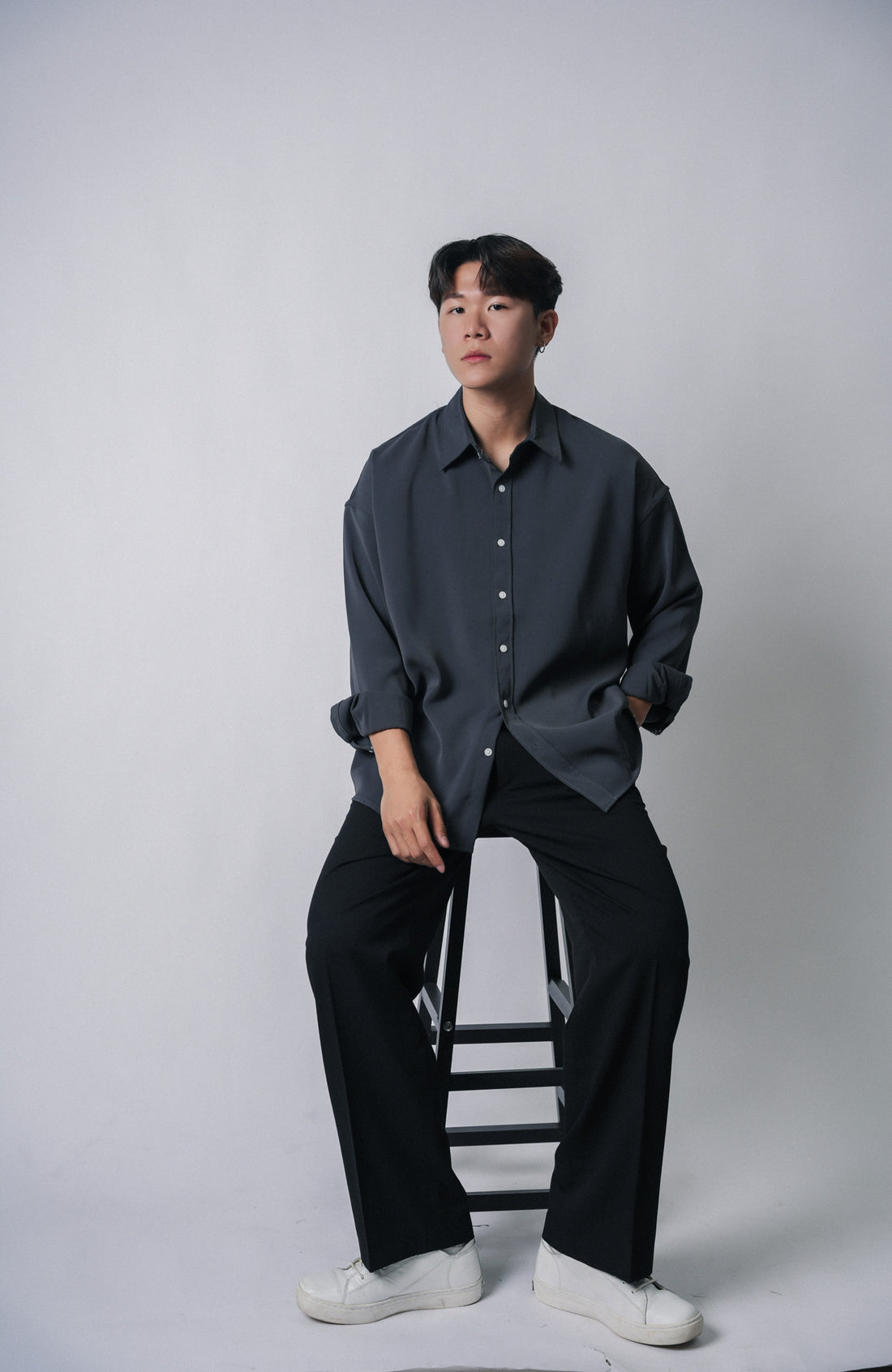 垂墜感滑身碳灰襯衫Basic Charcoal Shirt － 韓國男裝