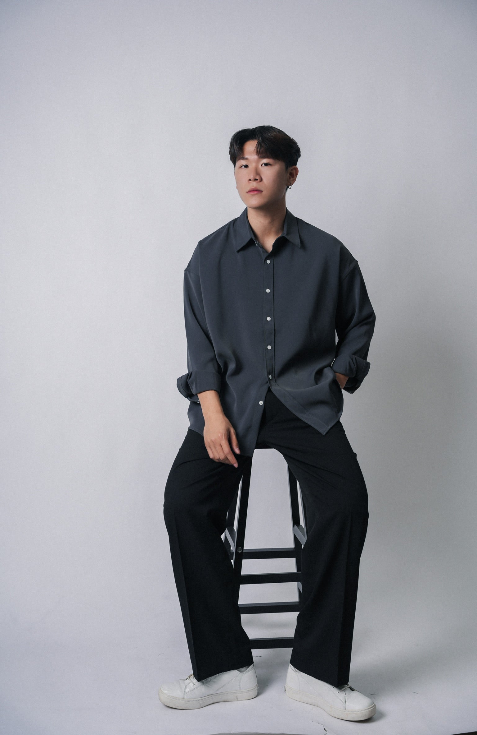 垂墜感滑身碳灰襯衫Basic Charcoal Shirt － 韓國男裝