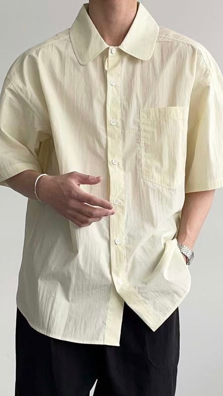 淡黃色短袖襯衫