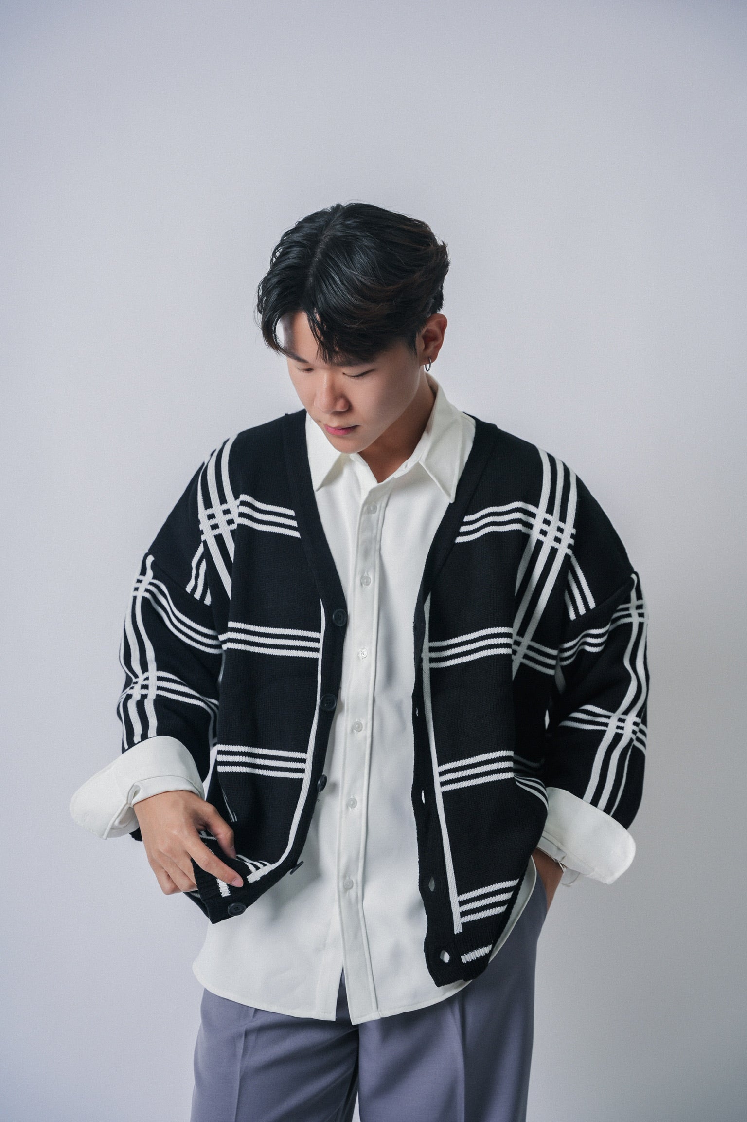 黑色橫格紋外套Checked Cardigan in Black- 韓國男裝